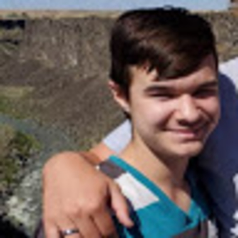 Meet your Posher, Carlyssa